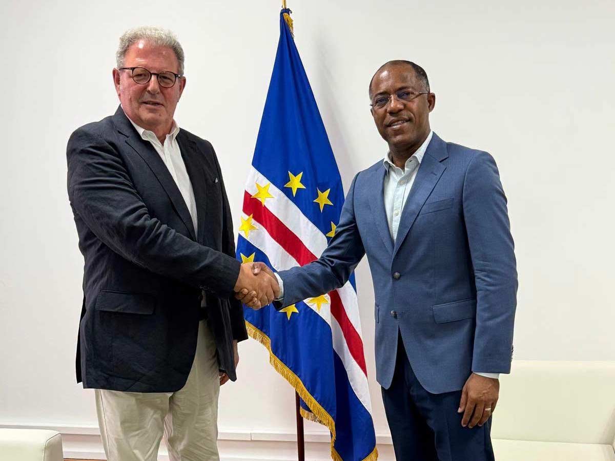 Encuentro de ASICOTUR con el Primer Ministro de Cabo Verde